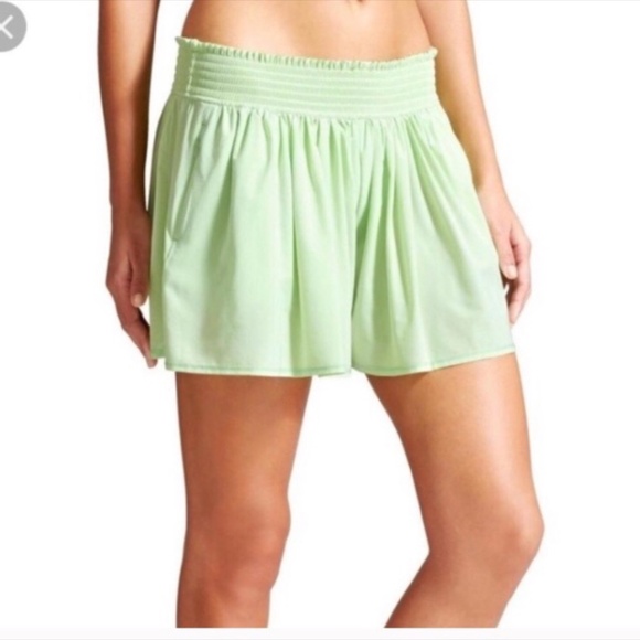 Athleta Pants - Athleta Sneaky Shorts Wasabi Green